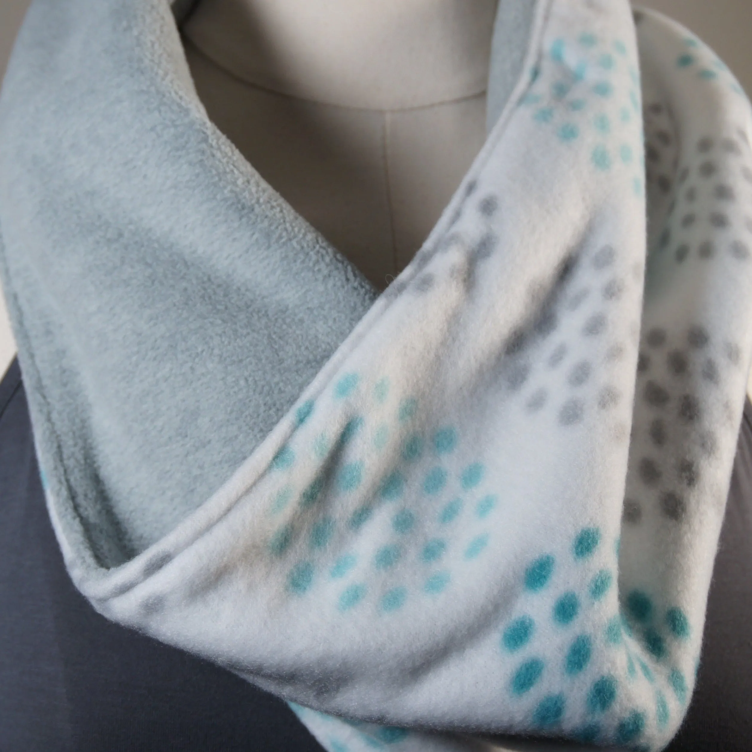 Accessories - Scarves - Cowl - Geometric