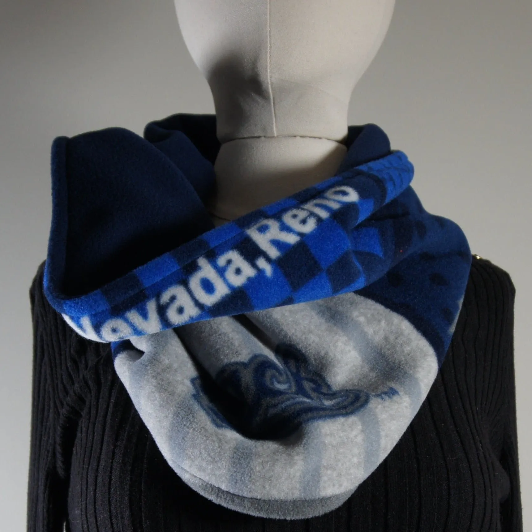 Accessories - Scarves - Cowl - NCAA - University of Nevada, Reno-UNR - Wolf Pack