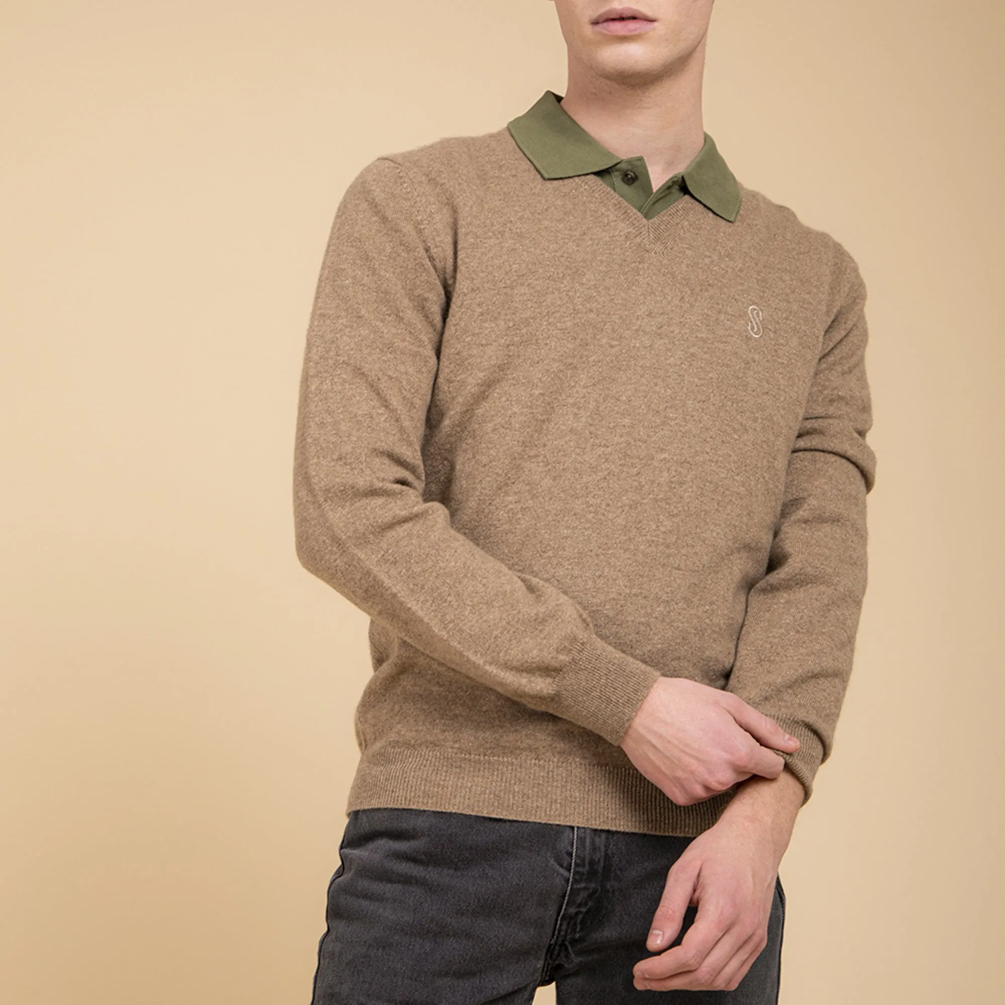 Beige cashmere sweater Man