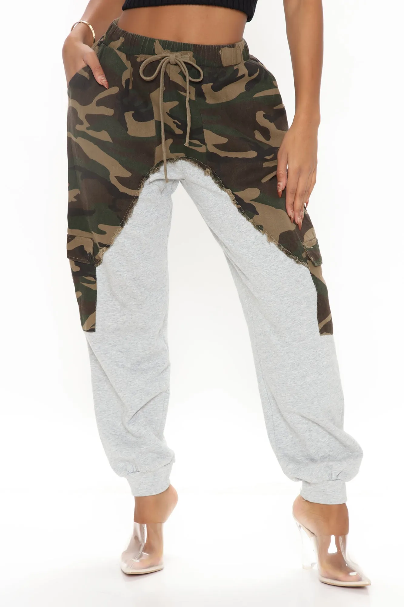 Blending in Camo Sweat Jogger - Heathered Grey