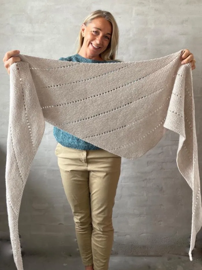 Easy Peasy asymmetric shawl from Önling, No 2 kit