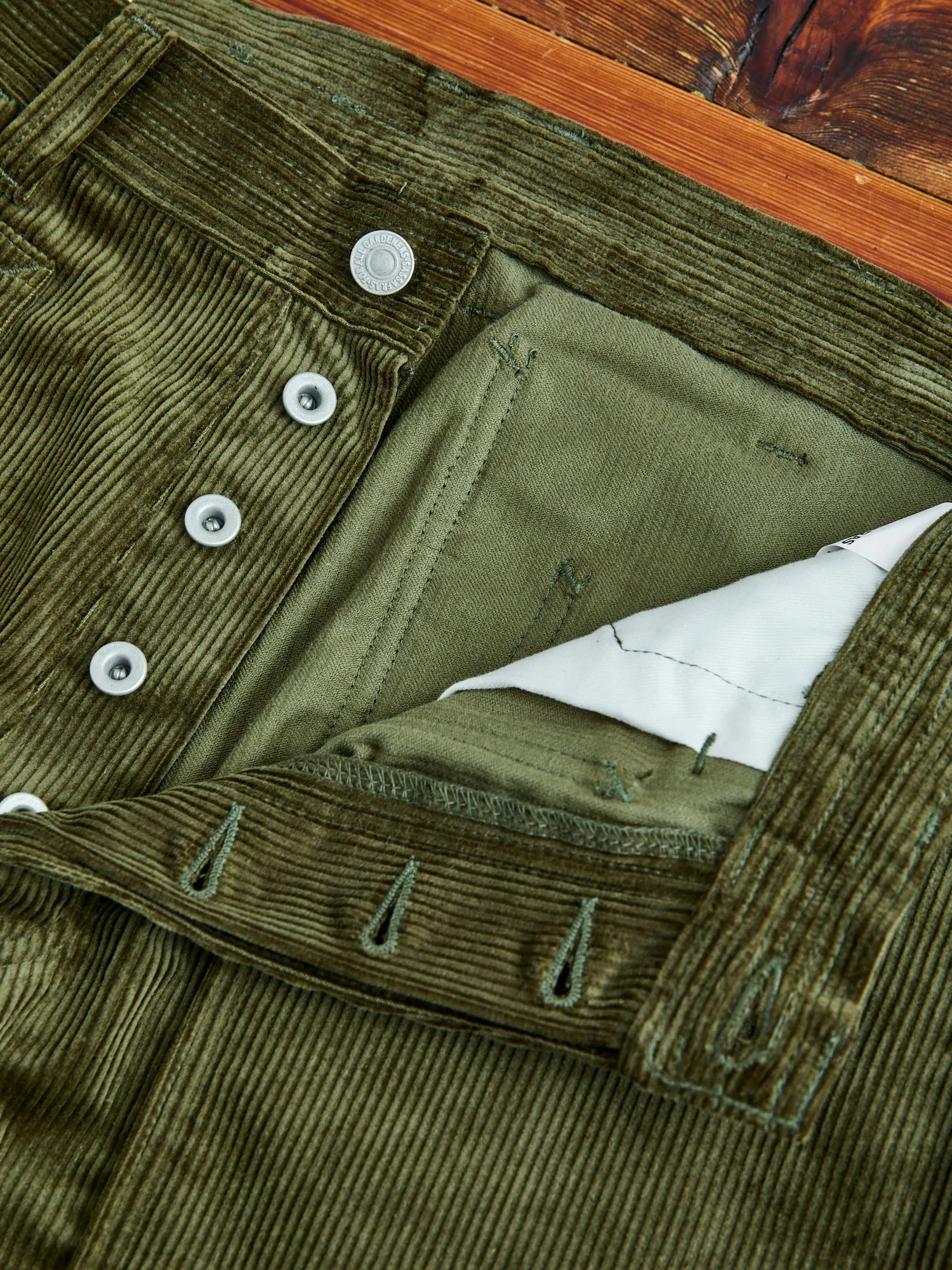 Fall Leaf Gardener Pants in Olive 9W Corduroy