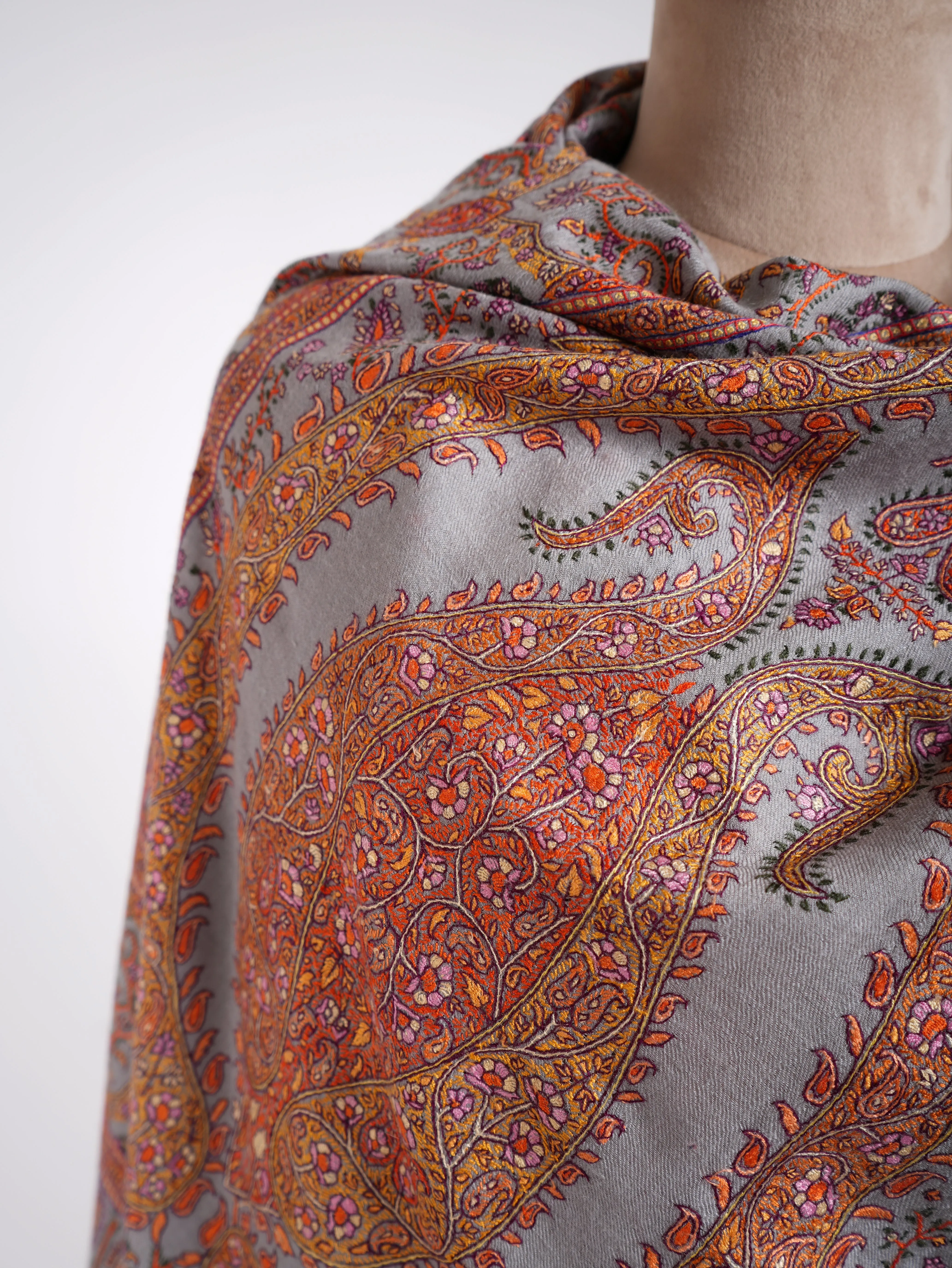 Hand Embroidered Sozni Pashmina Jamavar Shawl