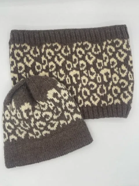 Nutmeg and Cream Wool Leopard Print knit Cowl and Hat