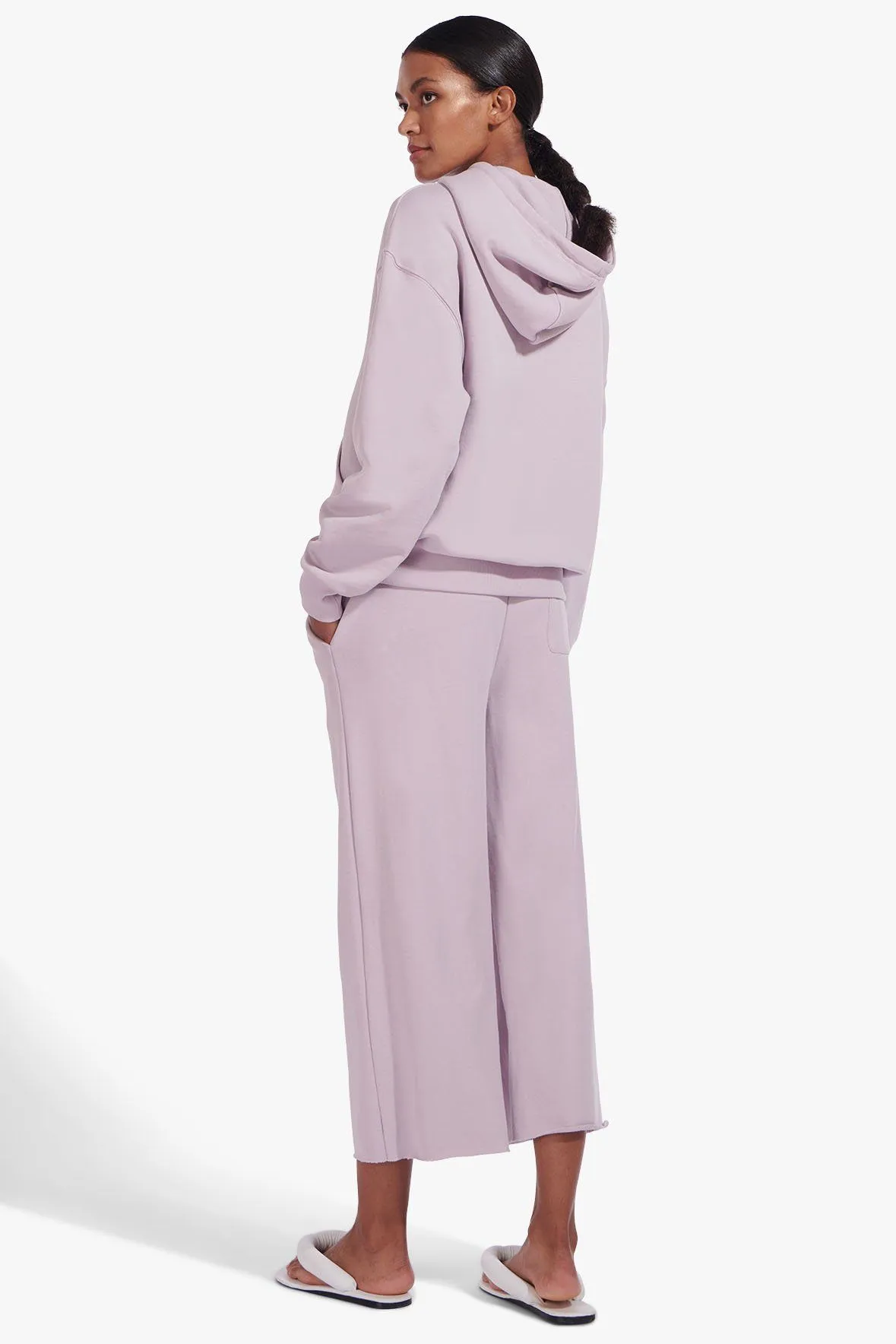 WIDE LEG CROPPED SWEATPANTS | LAVENDER